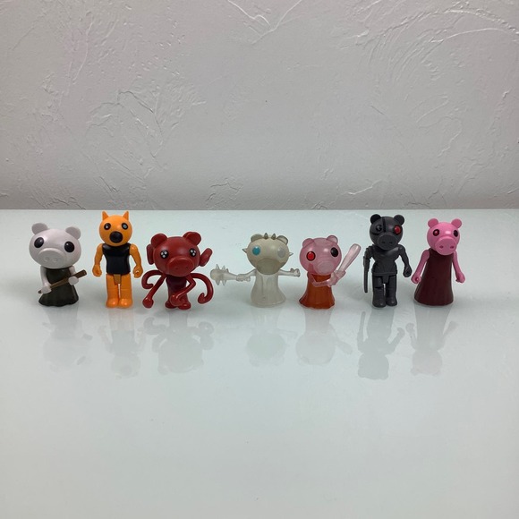 PIGGY Roblox mini figures Series 1 and 2 lot of 7 EUC - Picture 9 of 12